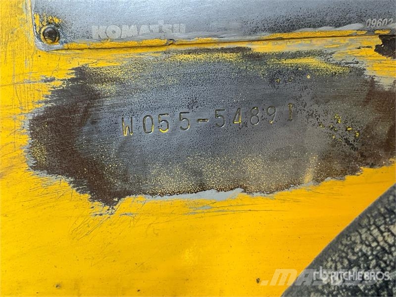 Komatsu WA420-3 Gumikerekes homlokrakodók