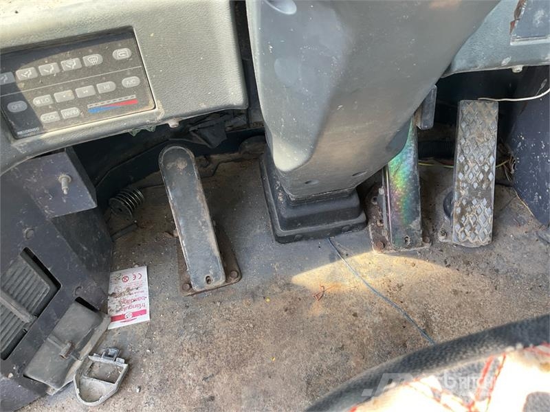 Komatsu WA420-3 Gumikerekes homlokrakodók