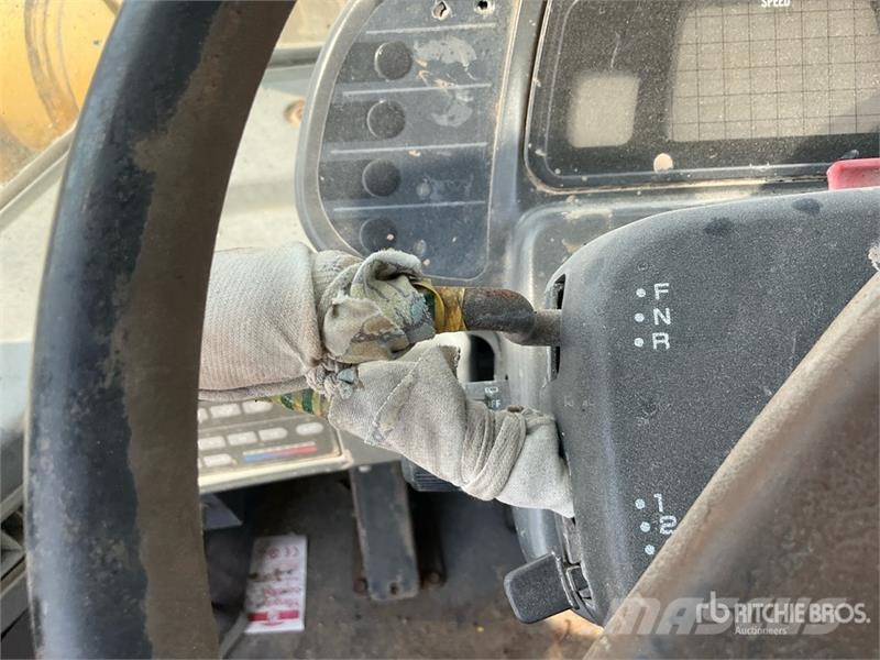 Komatsu WA420-3 Gumikerekes homlokrakodók