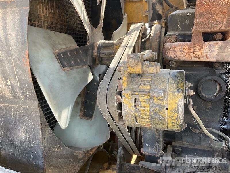 Komatsu WA420-3 Gumikerekes homlokrakodók