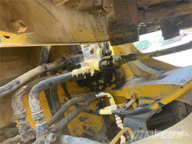 Komatsu WA420-3 Gumikerekes homlokrakodók