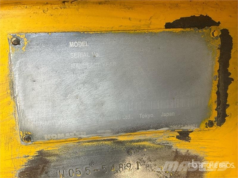 Komatsu WA420-3 Gumikerekes homlokrakodók
