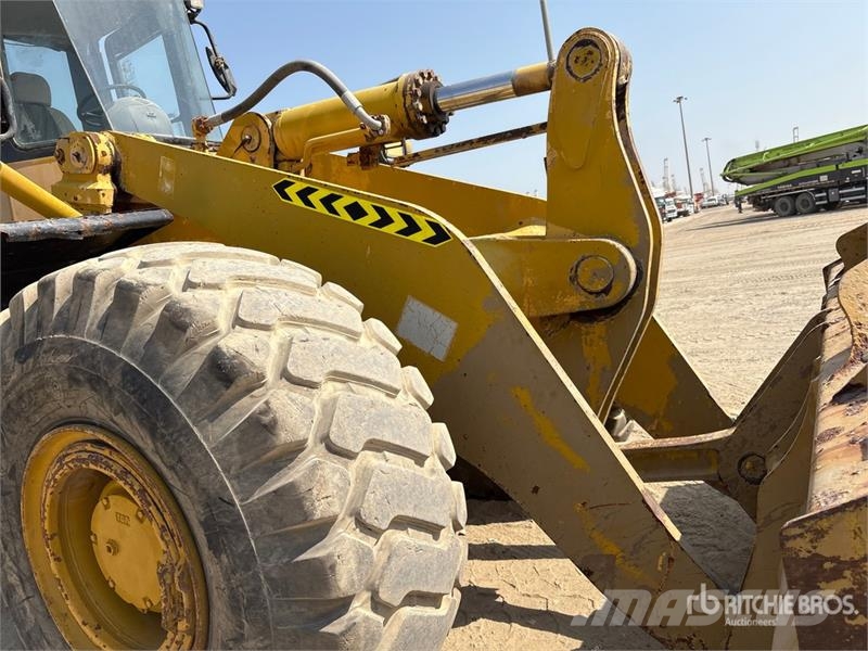 Komatsu WA470-3 Wheel Loader Rataslaadurid