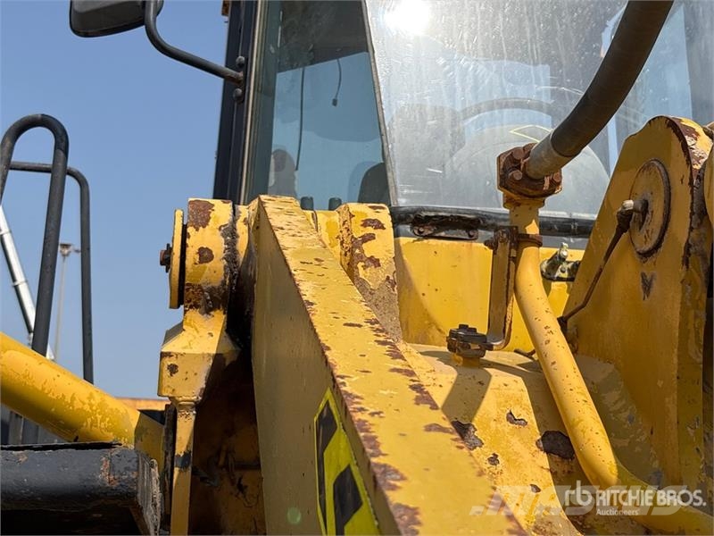 Komatsu WA470-3 Wheel Loader Rataslaadurid