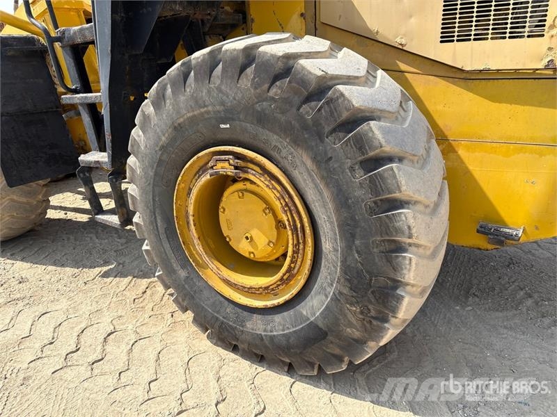 Komatsu WA470-3 Wheel Loader Rataslaadurid