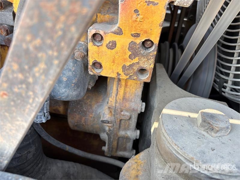 Komatsu WA470-3 Wheel Loader Rataslaadurid