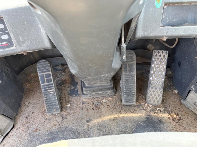 Komatsu WA470-3 Wheel Loader Rataslaadurid