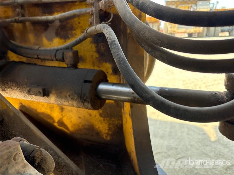 Komatsu WA470-3 Wheel Loader Rataslaadurid