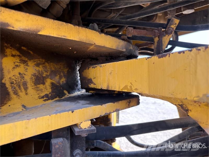 Komatsu WA470-3 Wheel Loader Rataslaadurid