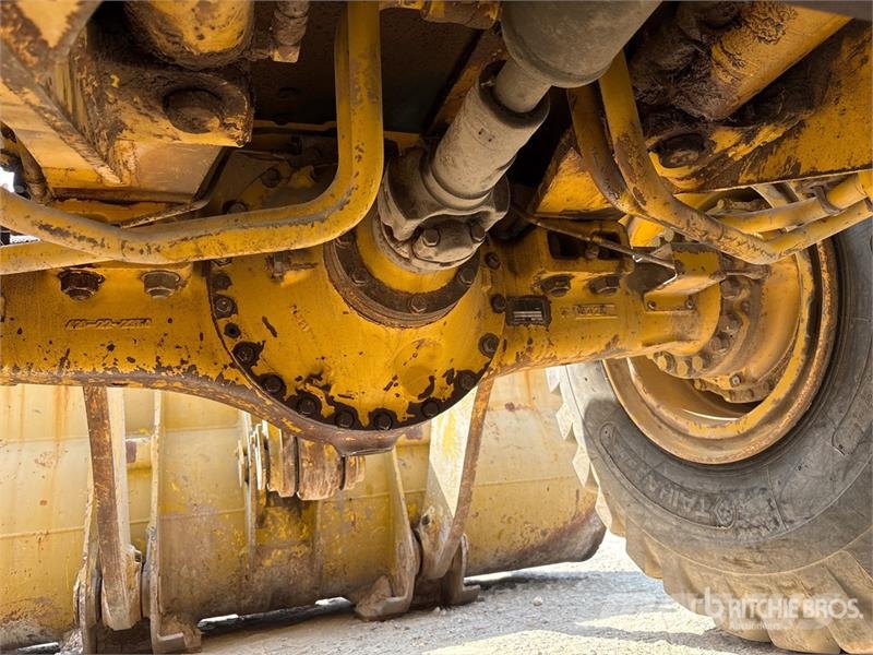 Komatsu WA470-3 Wheel Loader Rataslaadurid