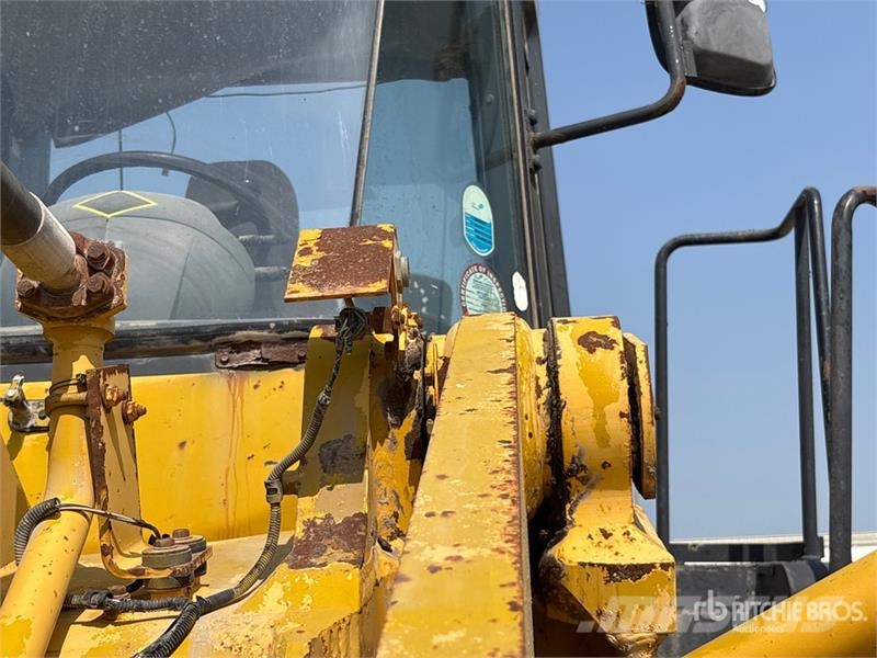 Komatsu WA470-3 Wheel Loader Rataslaadurid
