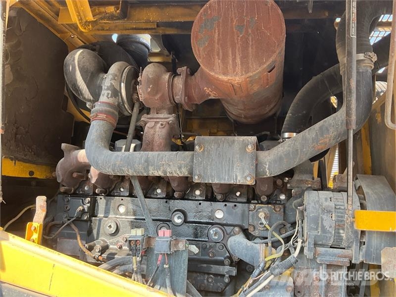 Komatsu WA470-5 لوادر بعجل