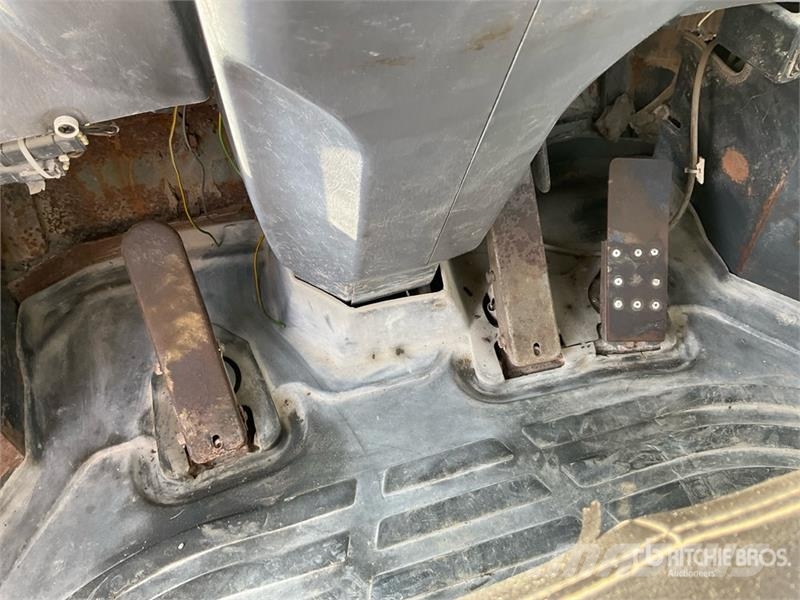 Komatsu WA470-5 لوادر بعجل