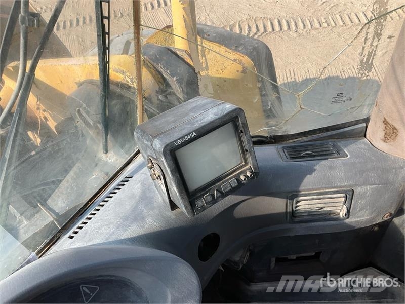 Komatsu WA470-5 لوادر بعجل
