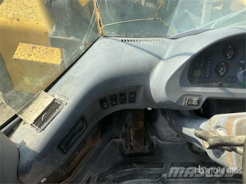 Komatsu WA470-5 لوادر بعجل