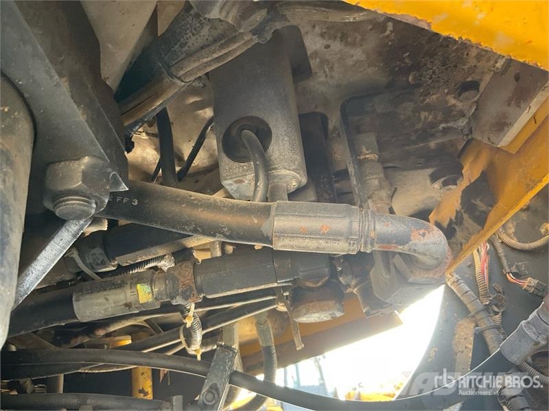 Komatsu WA470-5 لوادر بعجل