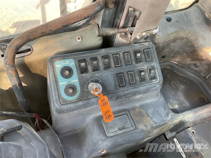 Komatsu WA470-5 لوادر بعجل