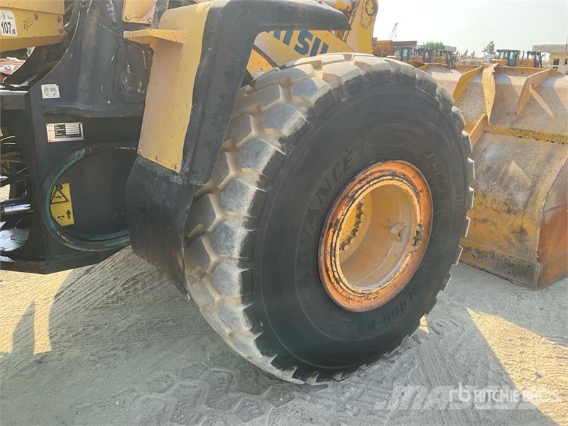 Komatsu WA470-5 لوادر بعجل