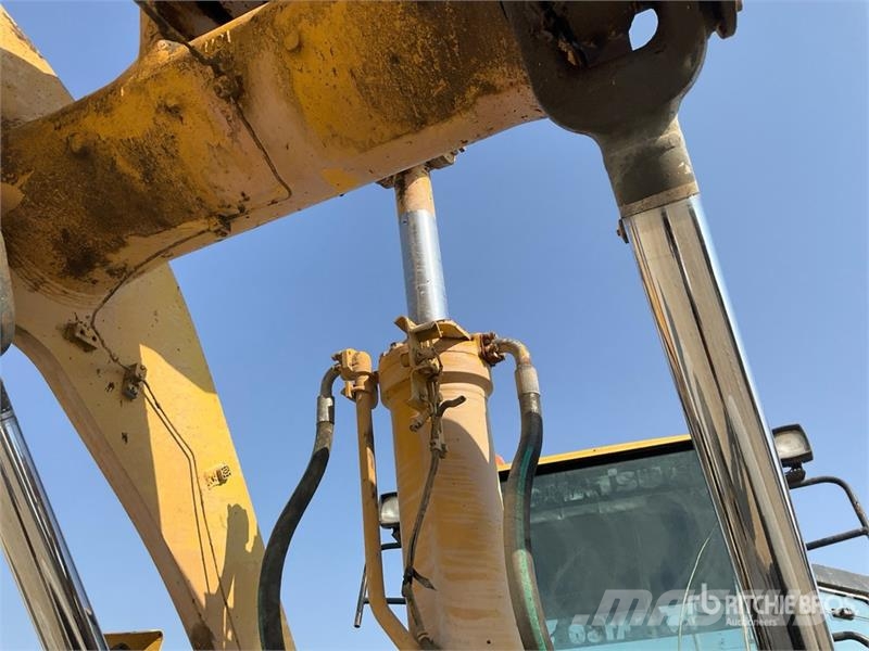 Komatsu WA470-5 لوادر بعجل