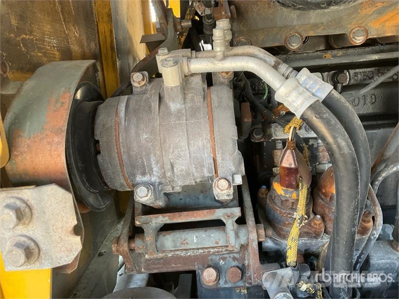 Komatsu WA470-5 لوادر بعجل