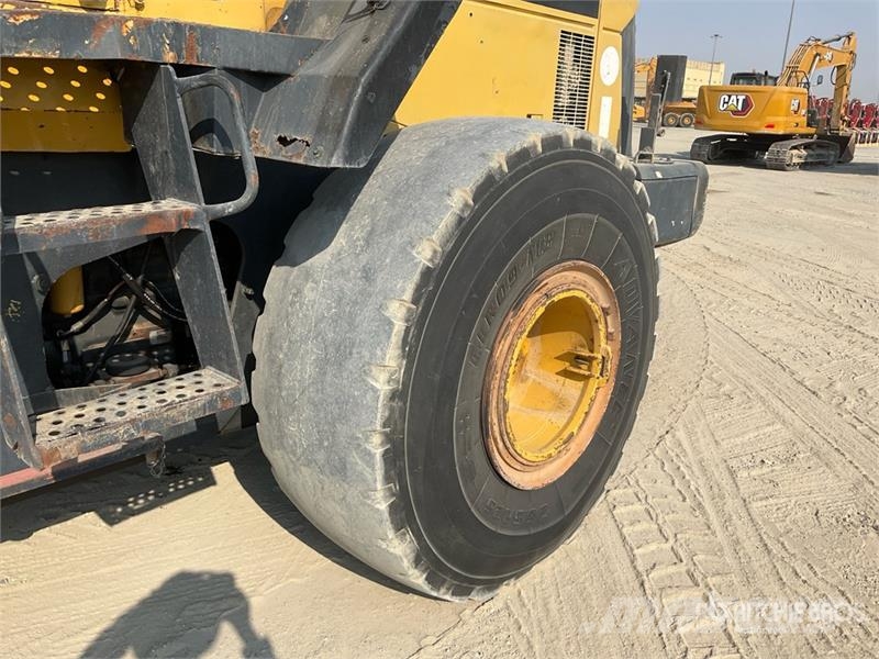 Komatsu WA470-5 لوادر بعجل