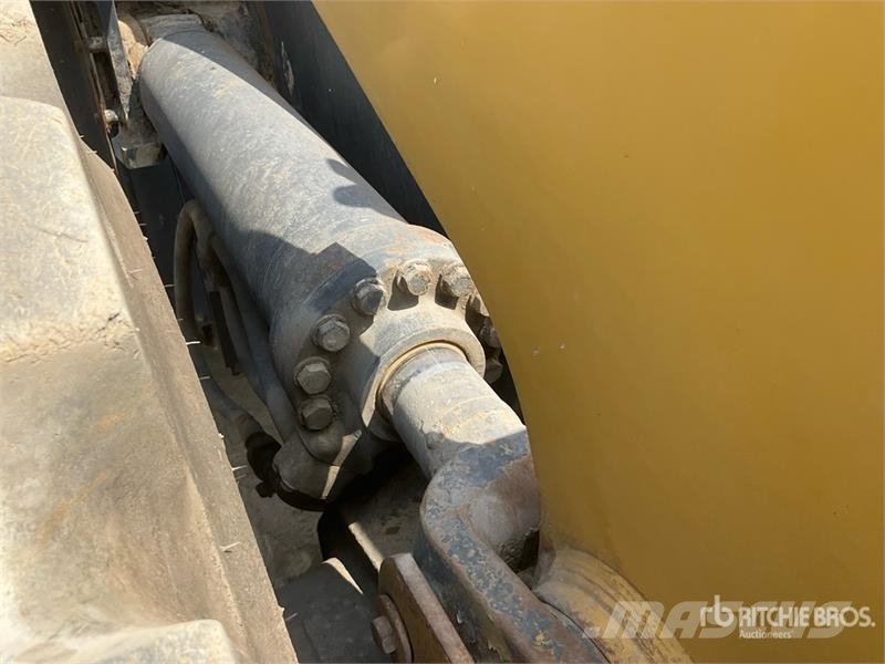 Komatsu WA470-5 Wheel Loader Utovarivači na kotačima