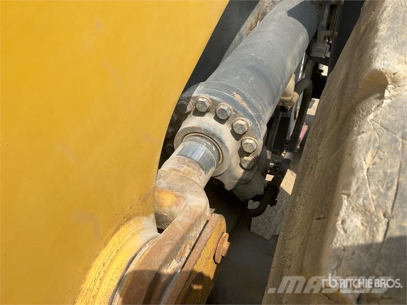 Komatsu WA470-5 Wheel Loader Utovarivači na kotačima