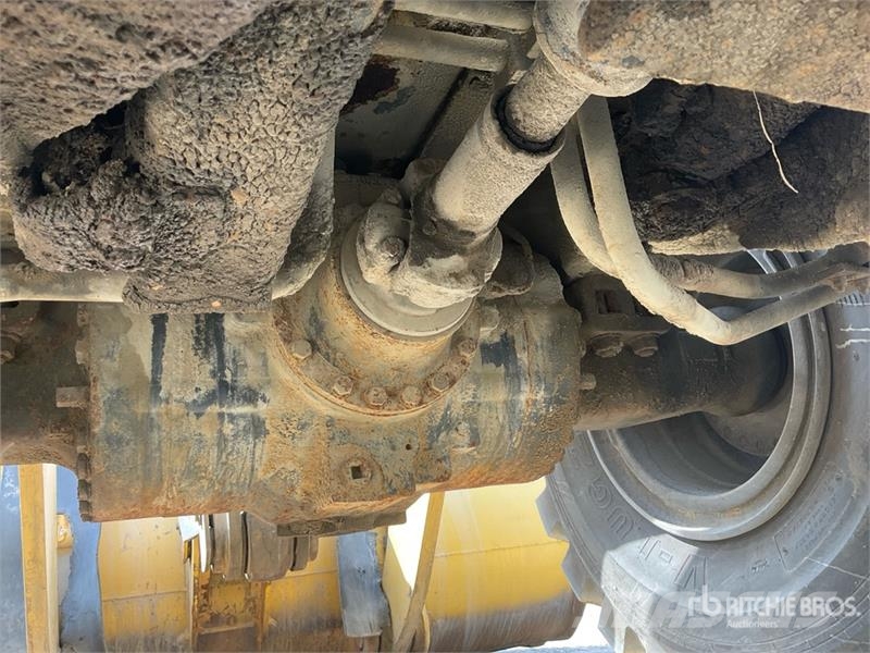 Komatsu WA470-5 Wheel Loader Utovarivači na kotačima