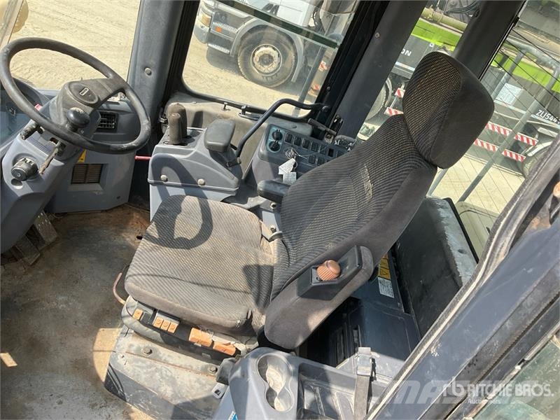 Komatsu WA470-5 Wheel Loader Utovarivači na kotačima