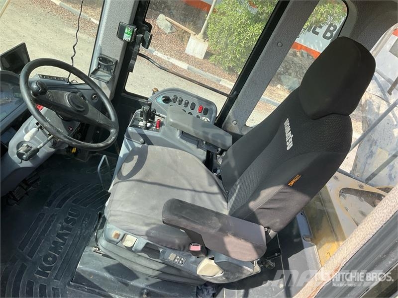 Komatsu WA470-6 Utovarivači na kotačima