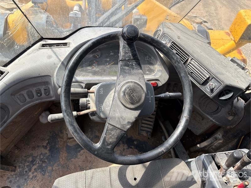Komatsu WA470-6 Wheel Loader Utovarivači na kotačima
