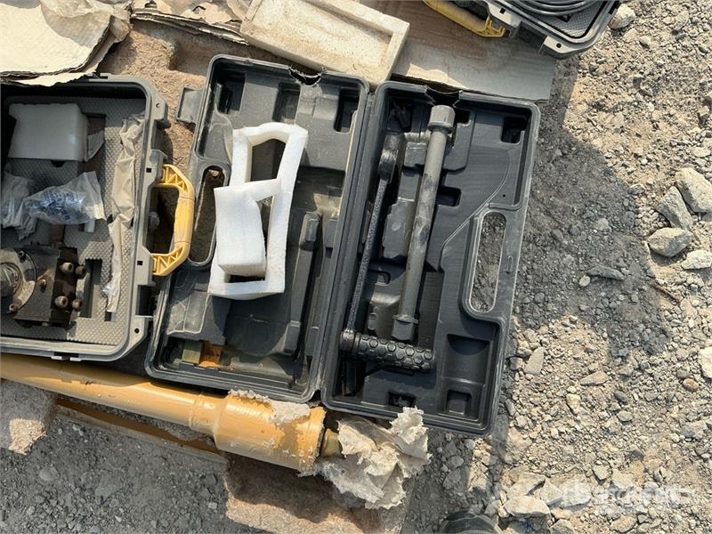 KUL TPG10 Excavator Repair Tool & Pressure Gauges Drugi deli