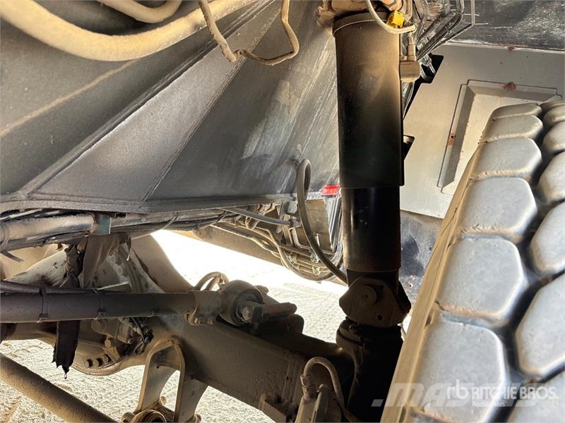 Liebherr LTM1080-1 80 ton 8x6x8 All Terrain Crane رافعات صالحة لكل أنواع الطرق