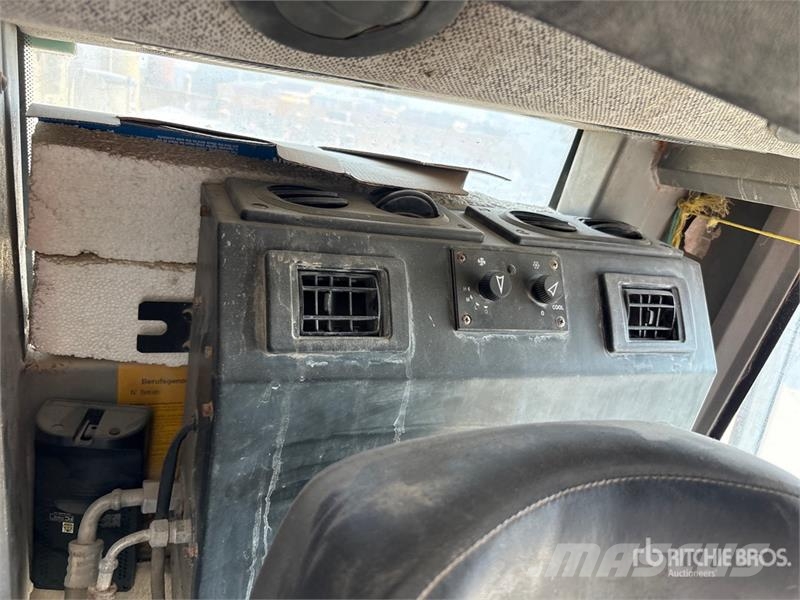 Liebherr LTM1080-1 80 ton 8x6x8 All Terrain Crane رافعات صالحة لكل أنواع الطرق