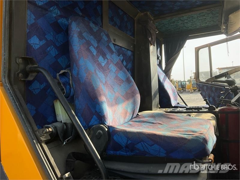 Liebherr LTM1150-1 150 ton 10x8x8 All Terrain Crane رافعات صالحة لكل أنواع الطرق