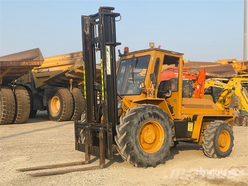 Lift King King LK10P42 5 ton Rough Terrain Forklif شاحنات الطرق الوعرة