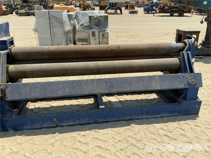 LLOYDS IP6x25 Sheet Bending Machine Építőipar - Egyebek