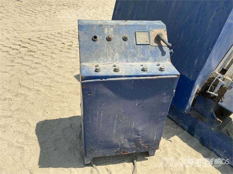 LLOYDS IP6x25 Sheet Bending Machine Építőipar - Egyebek