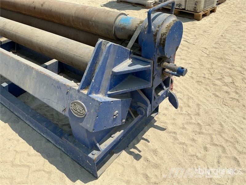 LLOYDS IP6x25 Sheet Bending Machine Építőipar - Egyebek