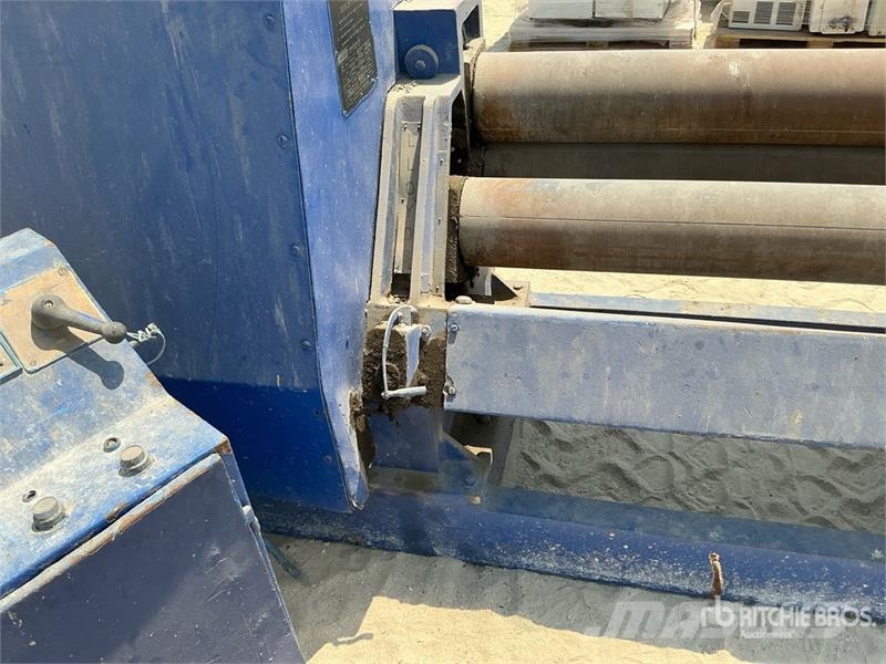 LLOYDS IP6x25 Sheet Bending Machine Építőipar - Egyebek