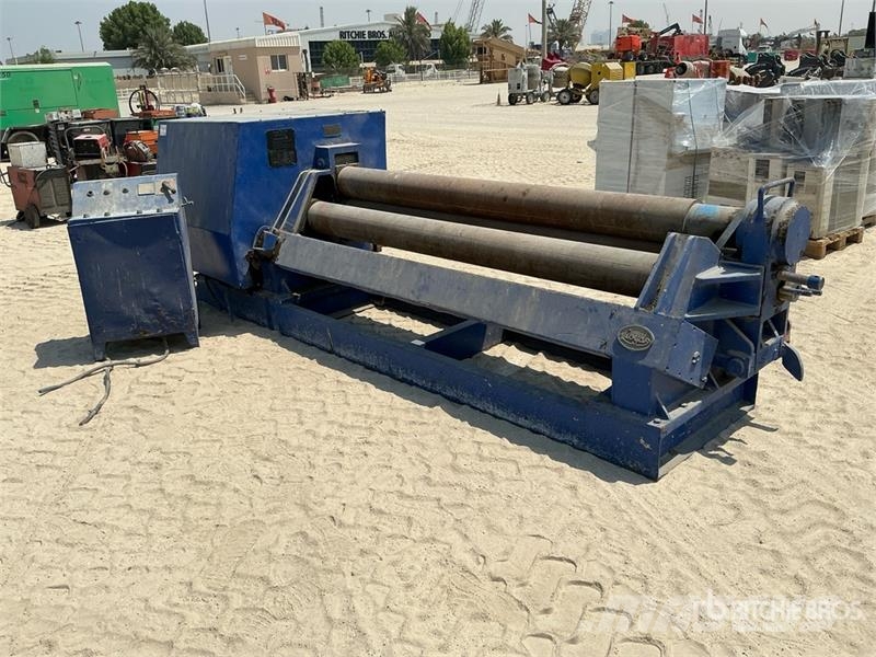 LLOYDS IP6x25 Sheet Bending Machine Építőipar - Egyebek