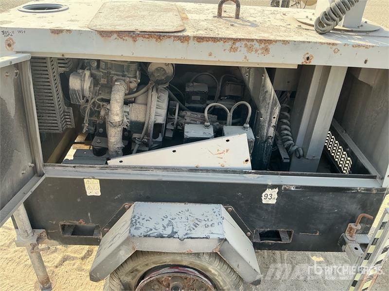  Luxtower Light Tower (Inoperable) أبراج خفيفة