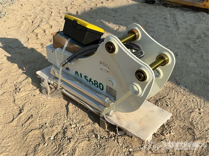  Lyals 680 Backhoe Hydraulic Breaker (Unused) مطارق / كسارات