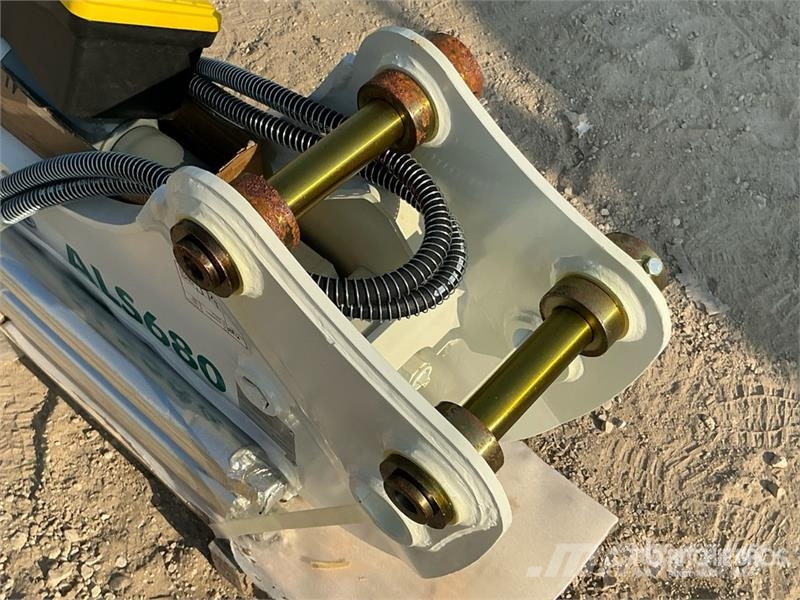  Lyals 680 Backhoe Hydraulic Breaker (Unused) مطارق / كسارات