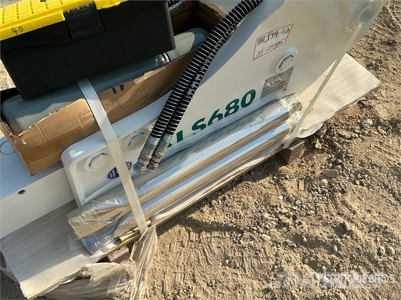  Lyals 680 Backhoe Hydraulic Breaker (Unused) مطارق / كسارات