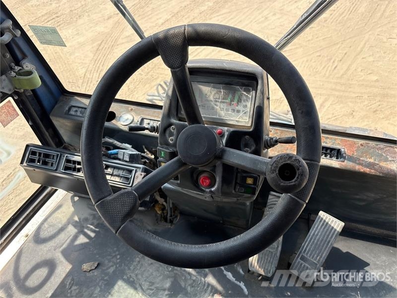 Macros M60 Vaccum Sweeper Truck Прибиральні машини