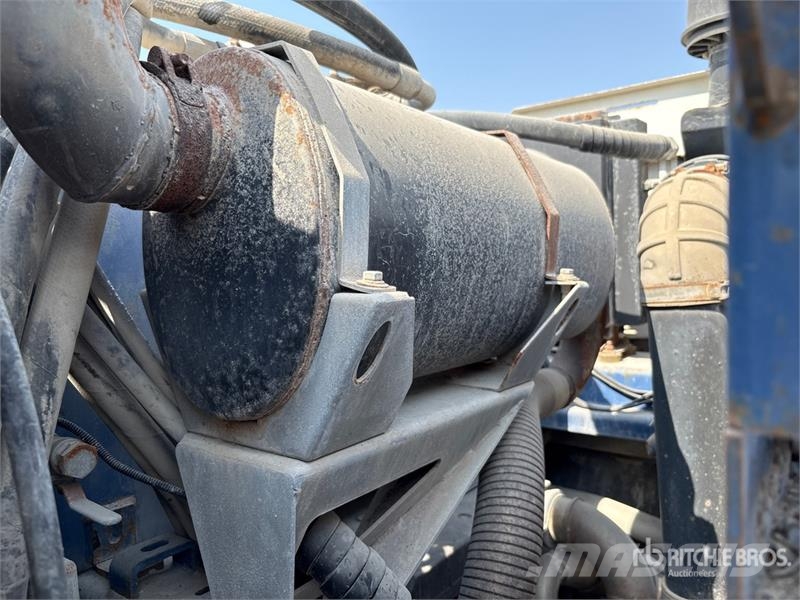 Macros M60 Vaccum Sweeper Truck Прибиральні машини