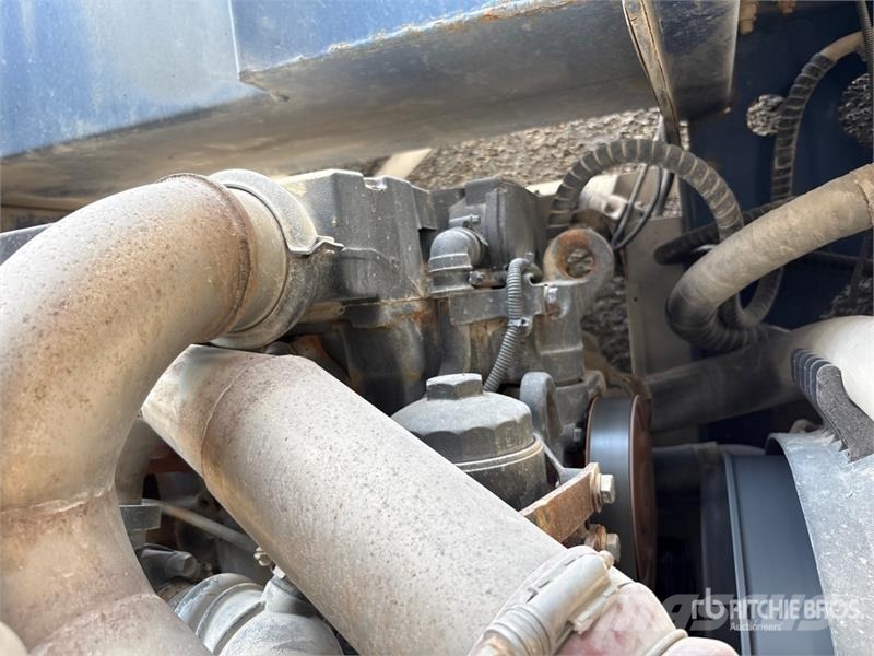 Macros M60 Vaccum Sweeper Truck Прибиральні машини