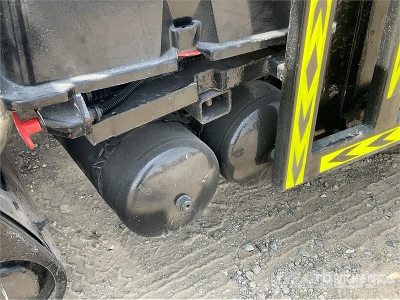 MAN 26.463 6x4 T/A Sleeper Truck Tractor وحدات الجر