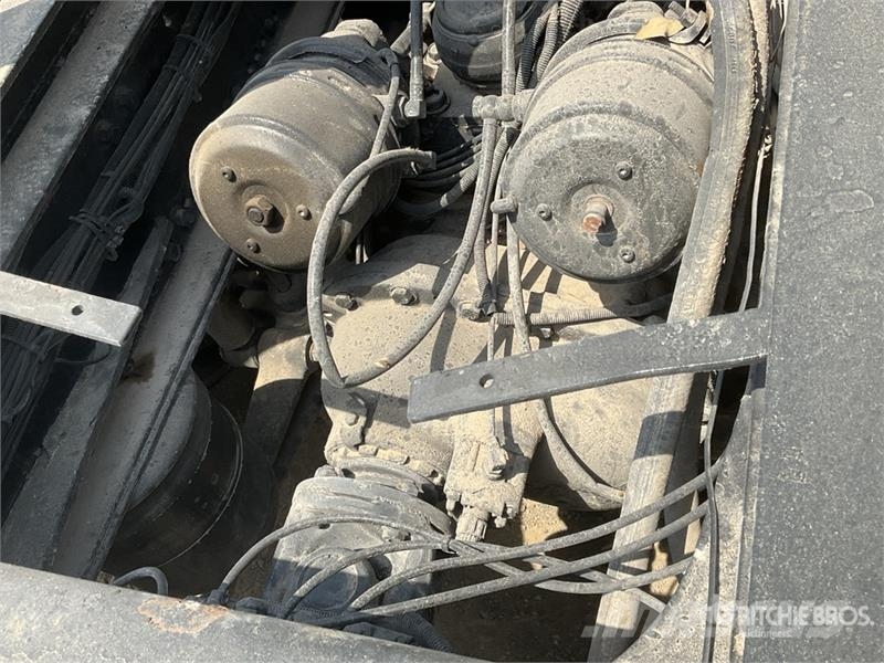 MAN 26.463 6x4 T/A Sleeper Truck Tractor وحدات الجر